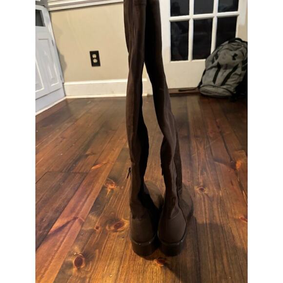 NWT Calvin Klein Womens Suede Over the Knee Boots Low Heel Brown Zip Stretch 8 - Picture 4 of 6
